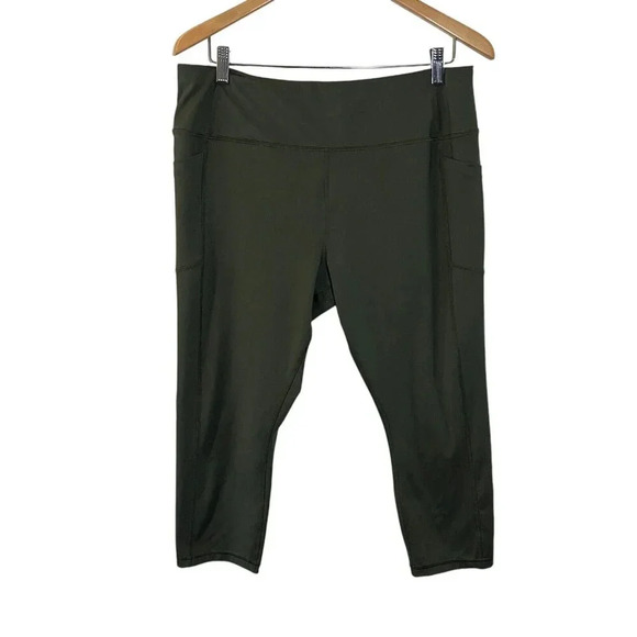 Avia Olive Green Cropped Leggings Plus Size XXL Capri Athletic Workout Stretch P - Picture 1 of 4